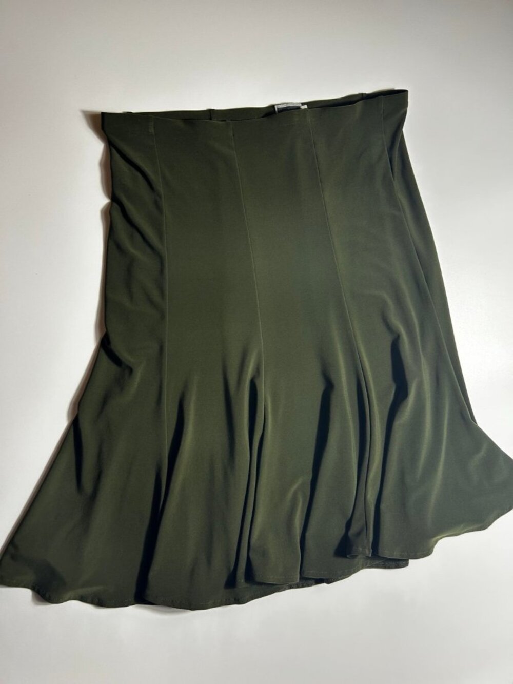 Sympli Olive Green Flared Pull-On Midi Skirt Made in Canada Size 12 - Picture 2 of 4